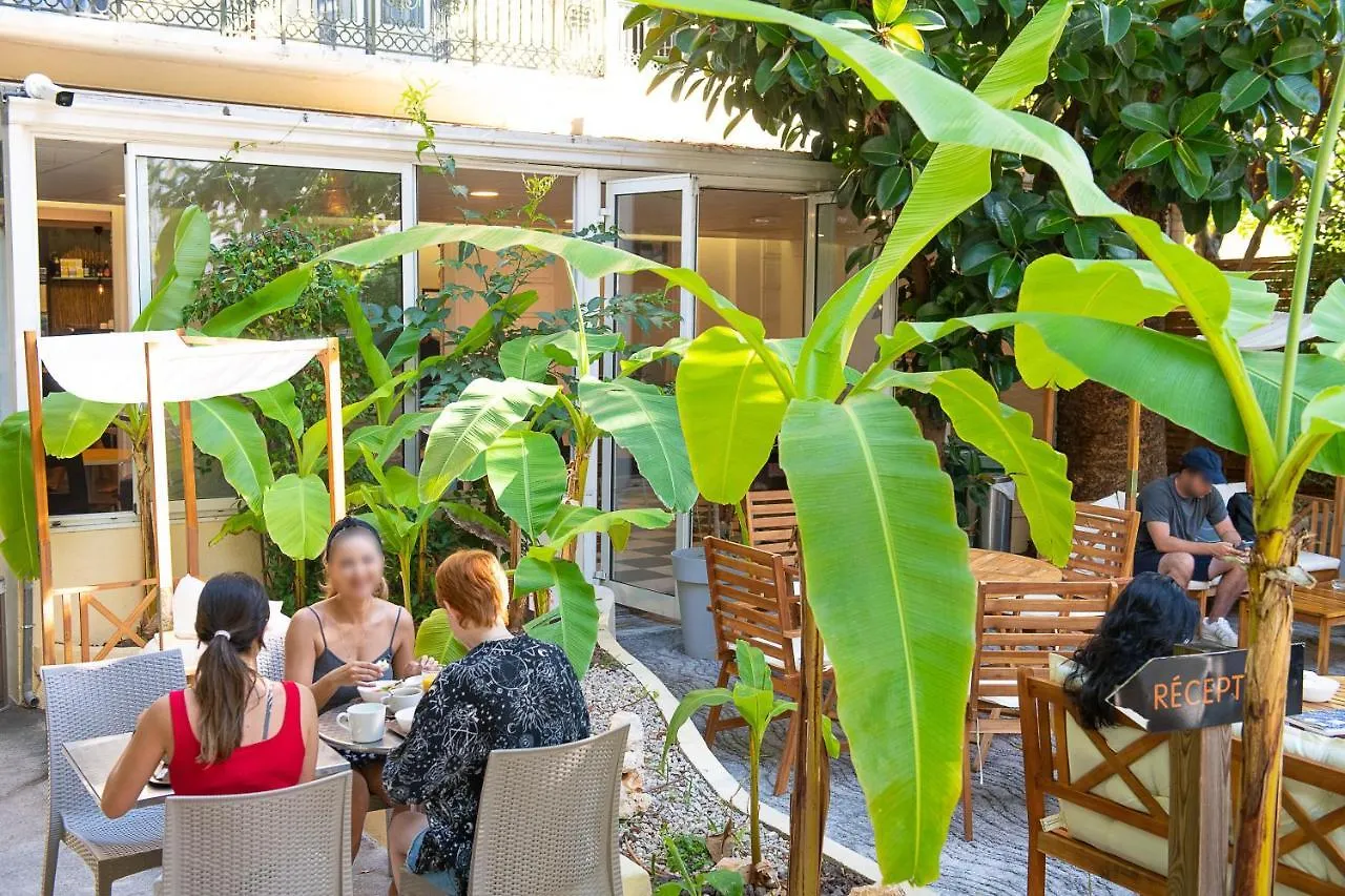 Hostal Auberge de Jeunesse HI Les Camélias Niza Francia