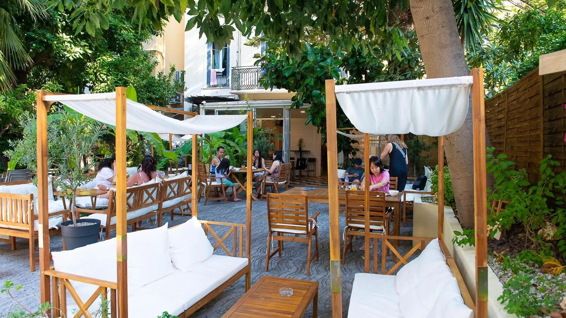 Auberge De Jeunesse Hi Nice Les Camelias 0*,